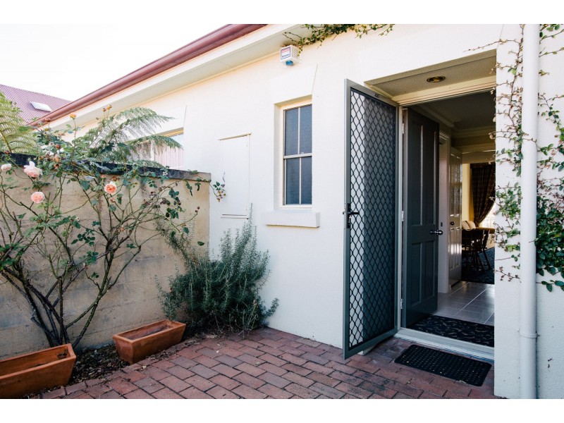 3a St John Crescent, Launceston TAS 7250