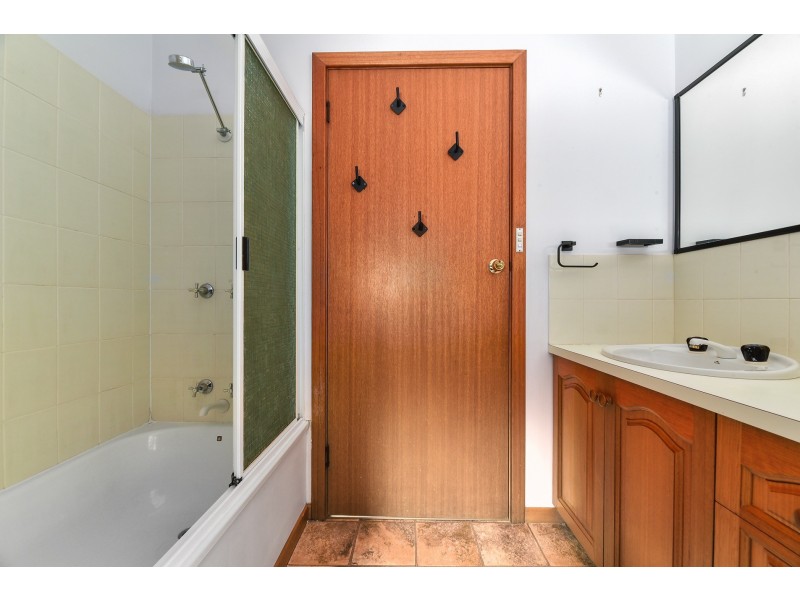 2/18 Bishops Drive, Newnham TAS 7248