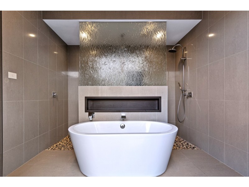 2 Legges Crescent, Prospect TAS 7250