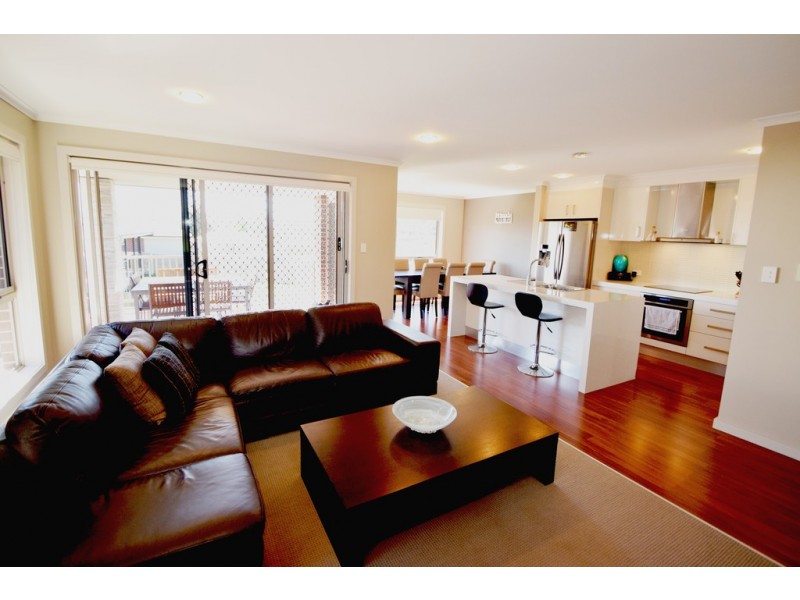 2/12 Assisi Avenue, Riverside TAS 7250