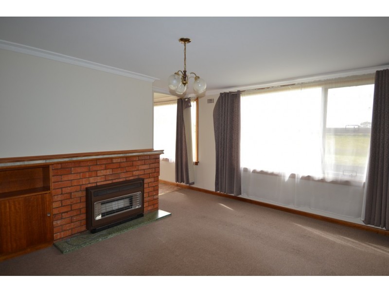 16 Hardinge Avenue, Newnham TAS 7248