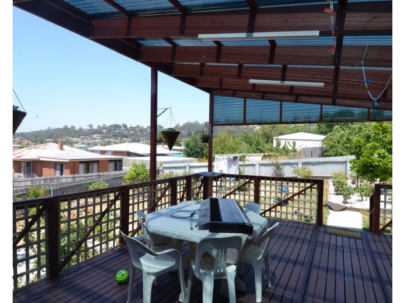 32 Guy Street, Kings Meadows TAS 7249
