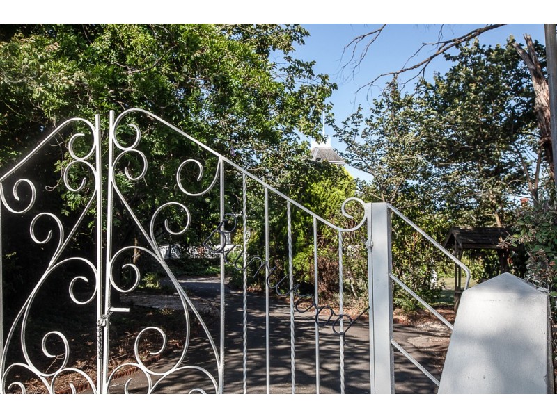 18 Rooms Avenue, Invermay TAS 7248