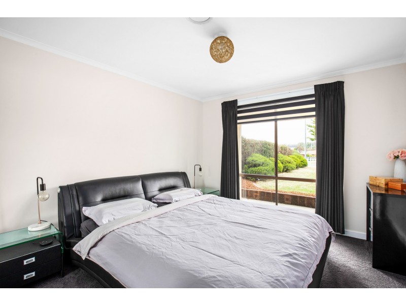32 Country Club Avenue, Prospect Vale TAS 7250