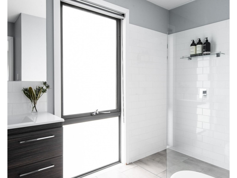 2/33A Connaught Crescent, West Launceston TAS 7250