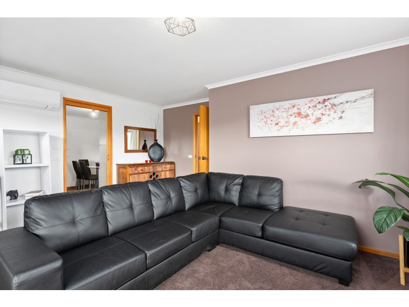 2/18 Drysdale Court, Newnham TAS 7248