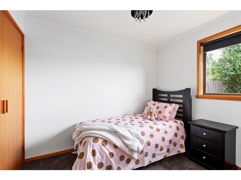 2/18 Drysdale Court, Newnham TAS 7248
