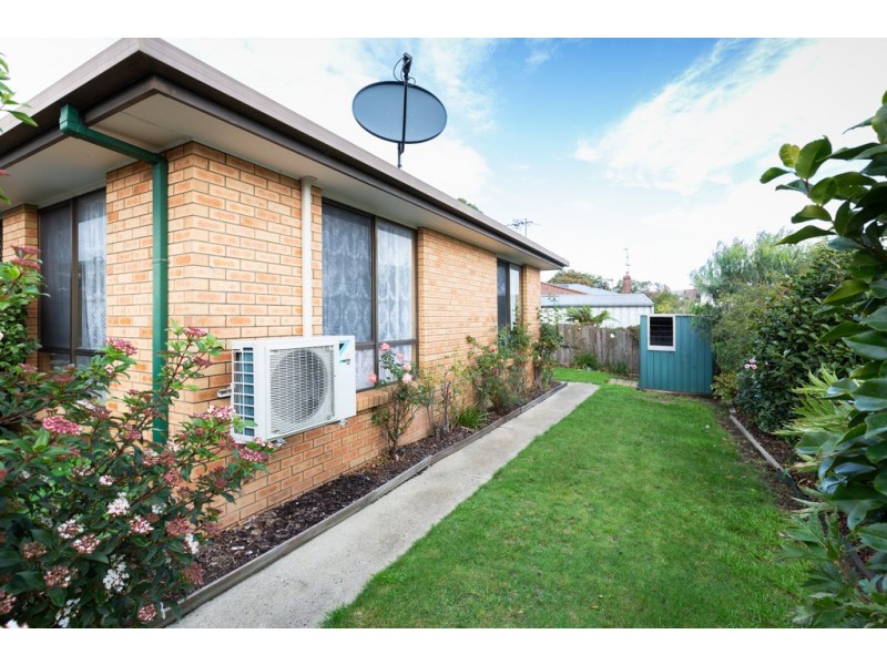 2/18 Drysdale Court, Newnham TAS 7248