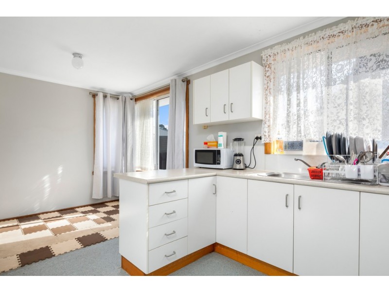 1 Tandara Street, Ravenswood TAS 7250