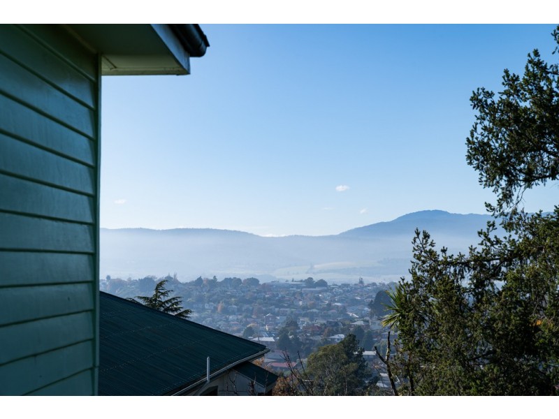 93 Peel Street West, West Launceston TAS 7250