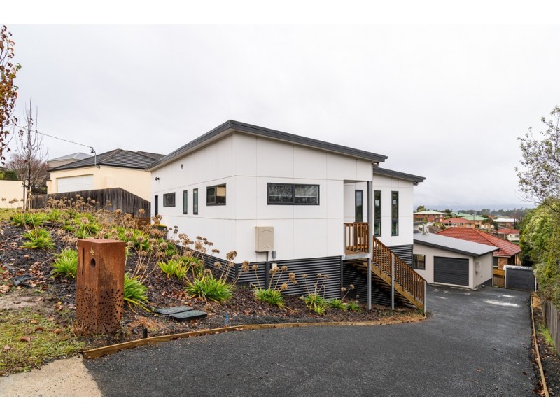 1/4 Clifton Place, Prospect Vale TAS 7250