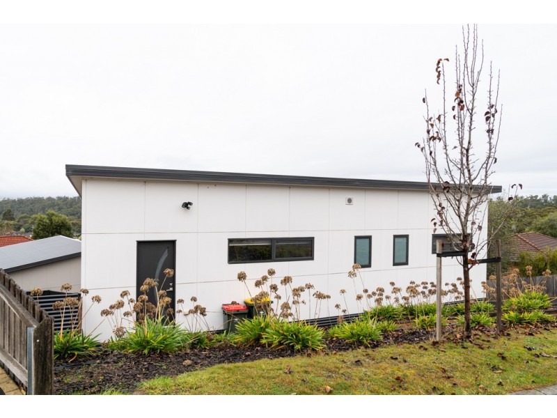 1/4 Clifton Place, Prospect Vale TAS 7250
