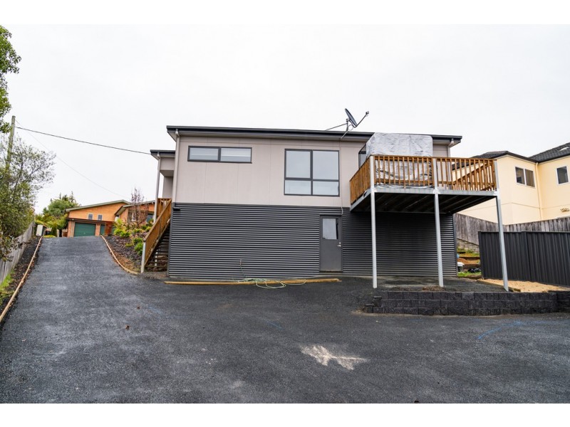 1/4 Clifton Place, Prospect Vale TAS 7250