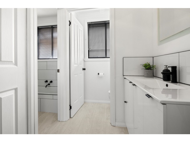 30 Bishops Drive, Newnham TAS 7248