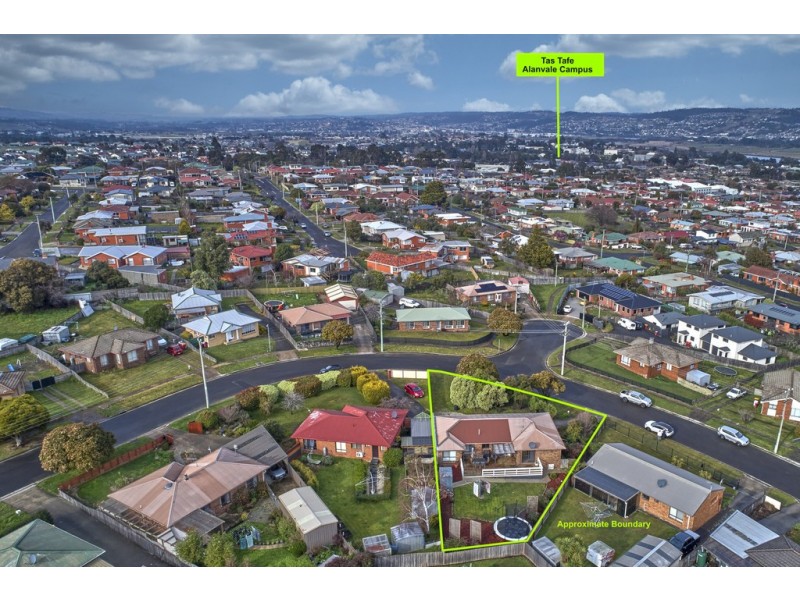 30 Bishops Drive, Newnham TAS 7248