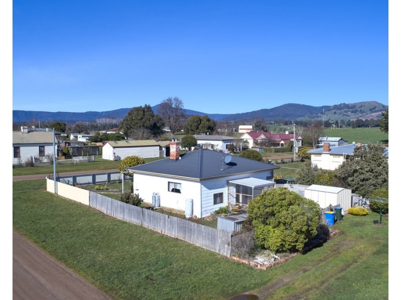 8 Fry Street, Ringarooma TAS 7263