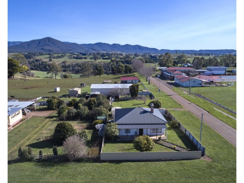 8 Fry Street, Ringarooma TAS 7263
