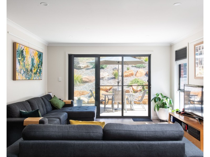 16 Aram Place, Newstead TAS 7250