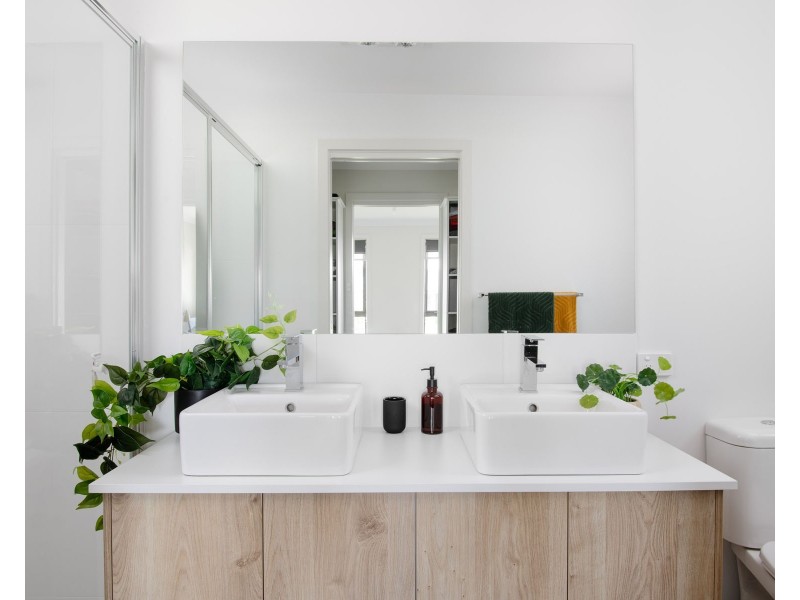 16 Aram Place, Newstead TAS 7250