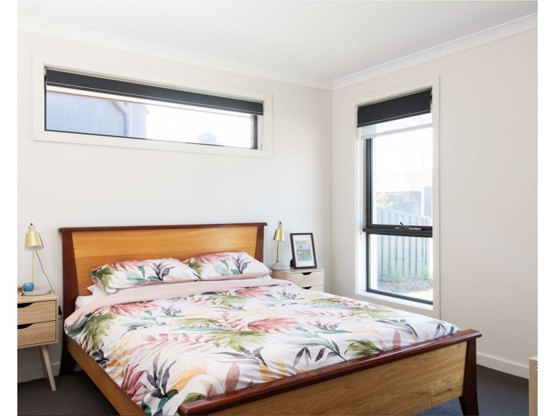 16 Aram Place, Newstead TAS 7250