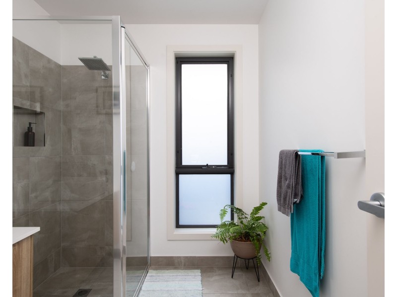 16 Aram Place, Newstead TAS 7250