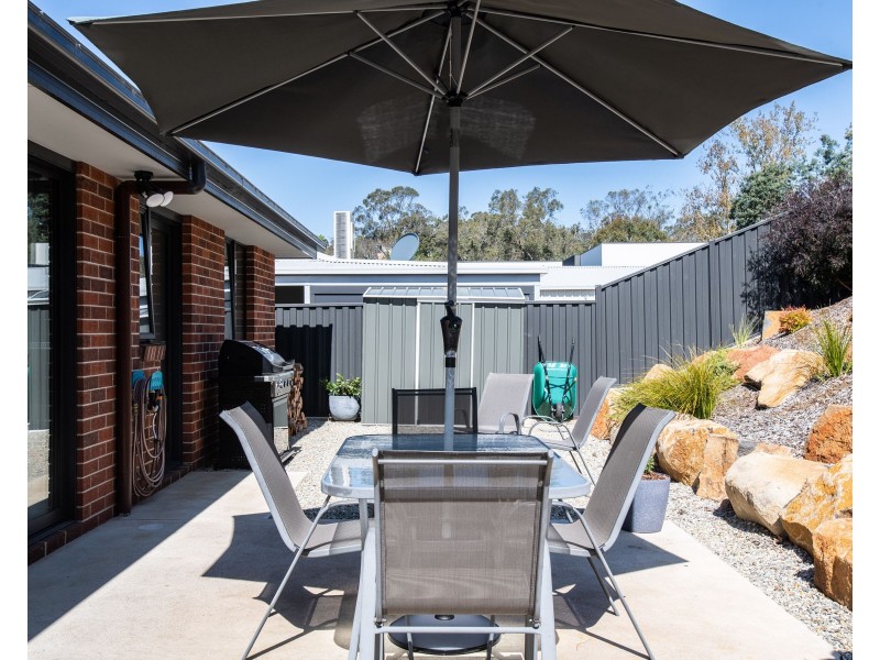 16 Aram Place, Newstead TAS 7250