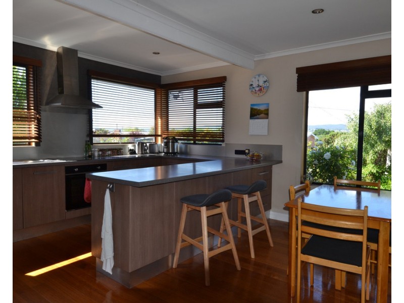 11 Totara Street, Riverside TAS 7250