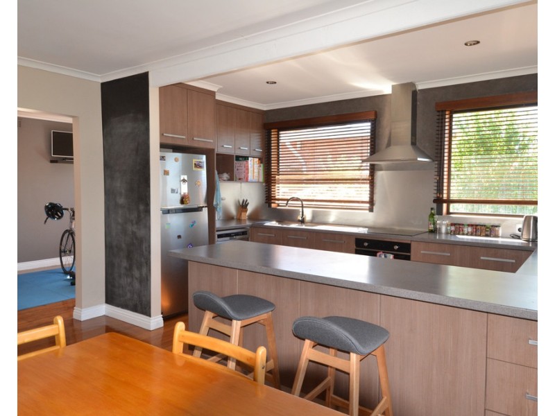 11 Totara Street, Riverside TAS 7250