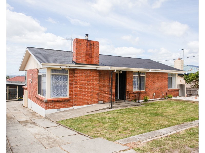 10 Paringa Avenue, Newnham TAS 7248