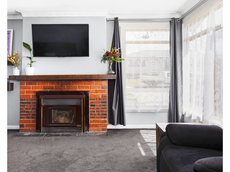 10 Paringa Avenue, Newnham TAS 7248