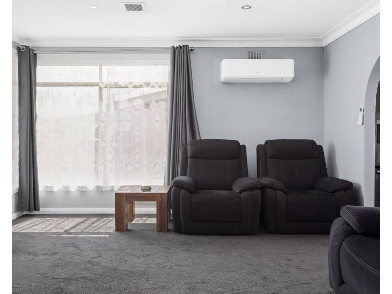 10 Paringa Avenue, Newnham TAS 7248