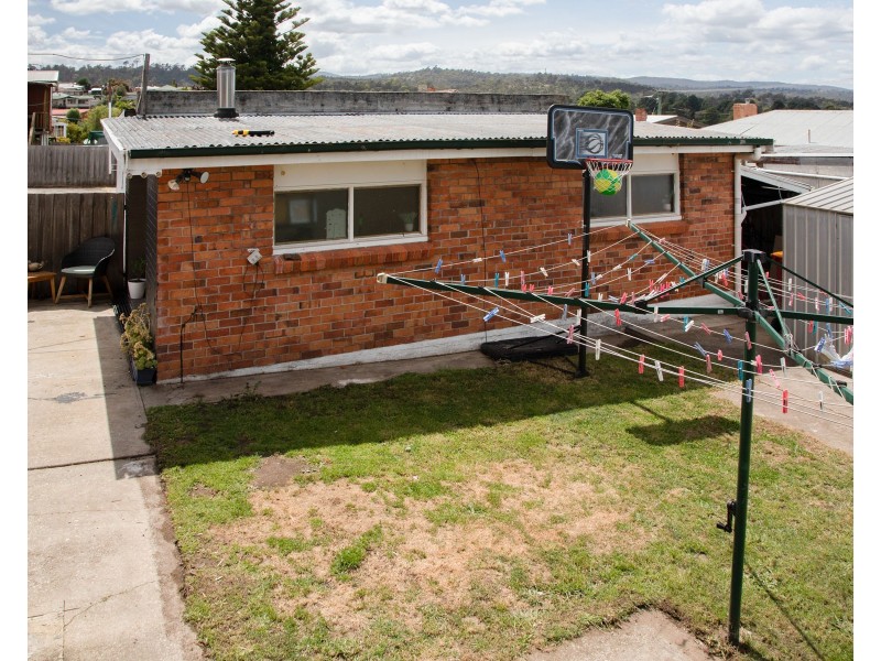 10 Paringa Avenue, Newnham TAS 7248