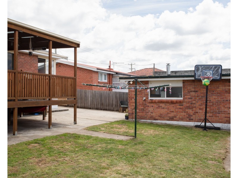 10 Paringa Avenue, Newnham TAS 7248