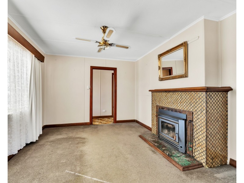 2 Sturt Crescent, Mayfield TAS 7248