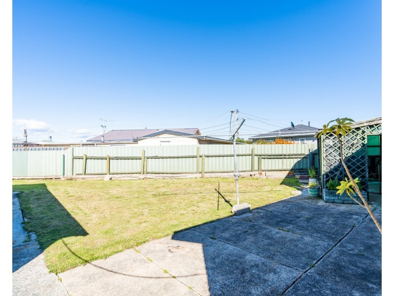 2 Sturt Crescent, Mayfield TAS 7248