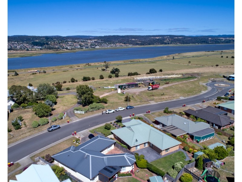 30 Mount Stuart Drive, Newnham TAS 7248