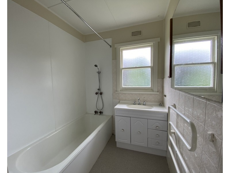 5 Sayer Street, Newnham TAS 7248