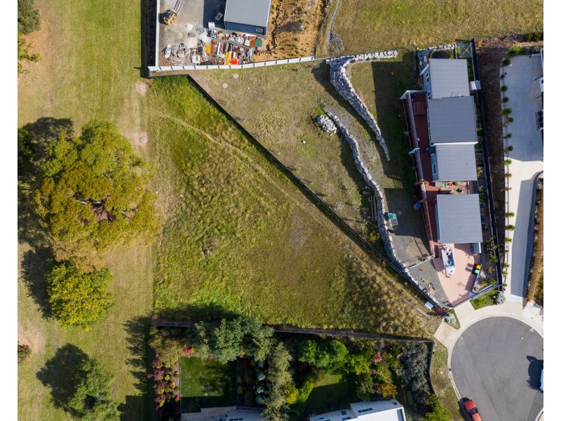 11 Monet Place, Newnham TAS 7248