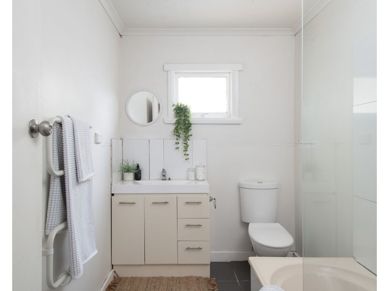 40 Racecourse Crescent, Launceston TAS 7250