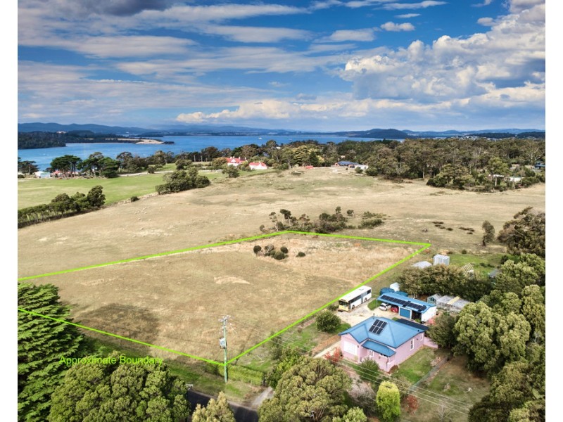 356 Clarence Point Road, Clarence Point TAS 7270