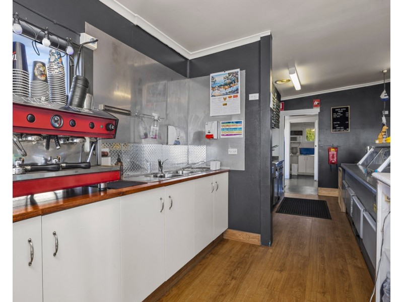 9 Esplanade, Beauty Point TAS 7270