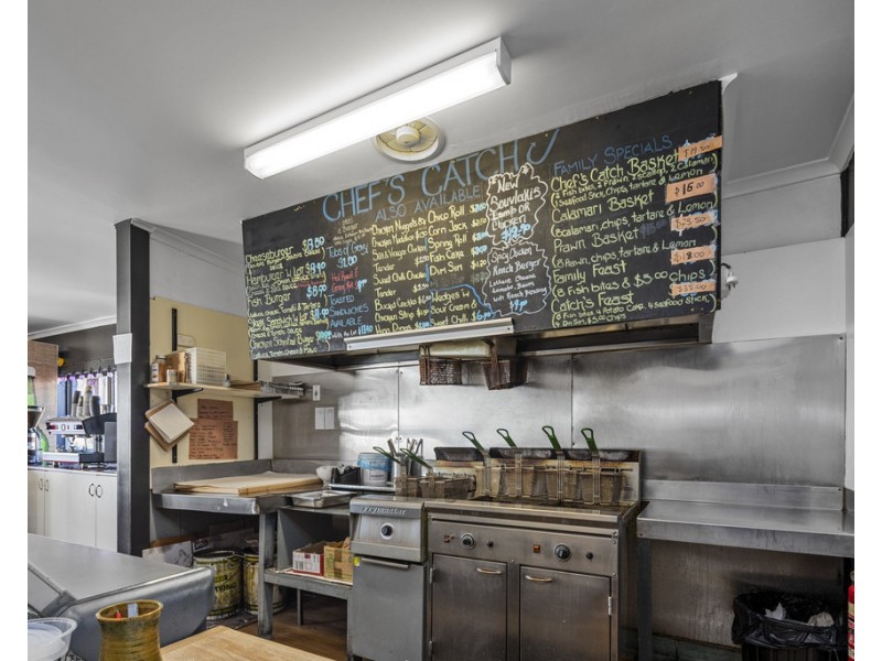 9 Esplanade, Beauty Point TAS 7270