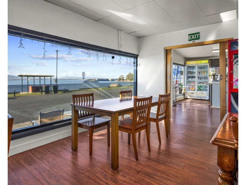9 Esplanade, Beauty Point TAS 7270
