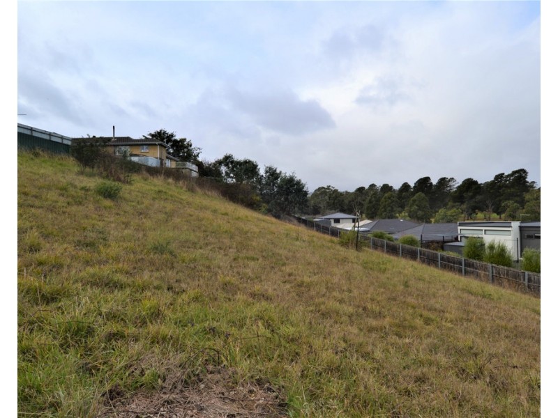 6 Meadowbank Road, Newnham TAS 7248