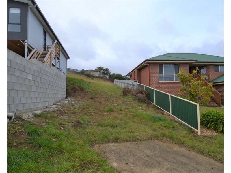6 Meadowbank Road, Newnham TAS 7248