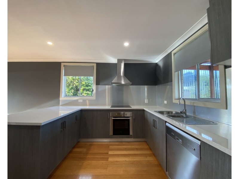 2 Roberts Avenue, George Town TAS 7253