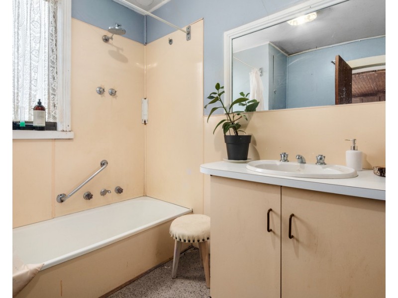 13 Charles Street, Scottsdale TAS 7260