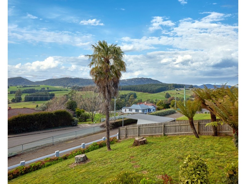 8 Ringarooma Road, Scottsdale TAS 7260