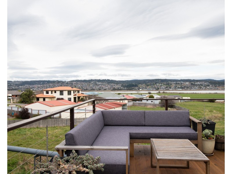 11 Sarinda Close, Newnham TAS 7248