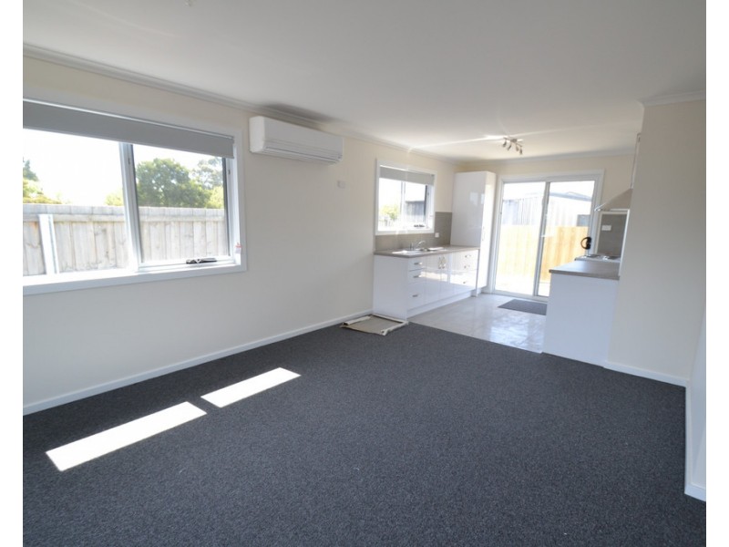 2/18 Monash Street, Mowbray TAS 7248